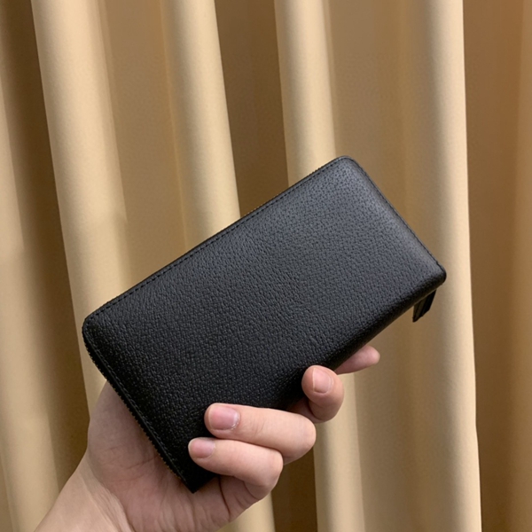 グッチ財布コピー背面デザイン